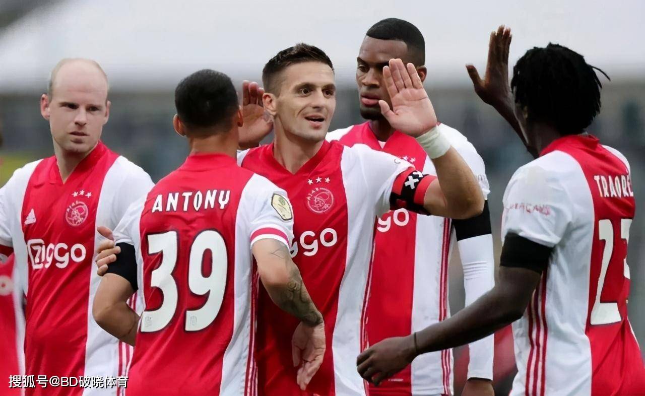 正式宣布退 正式宣布退