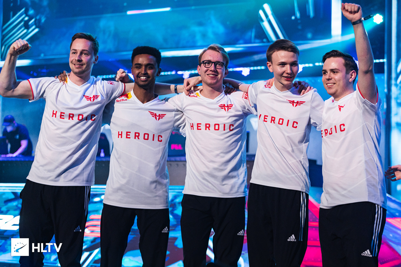 英超赛场上 英超赛场上