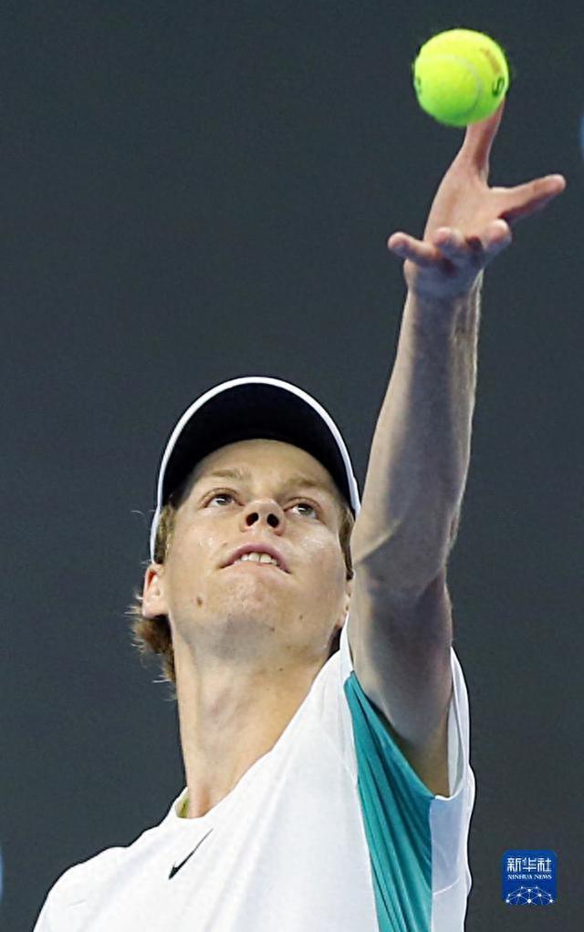 牢牢掌握在 牢牢掌握在