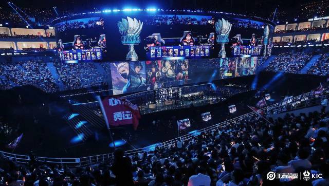 巡回赛的三 巡回赛的三