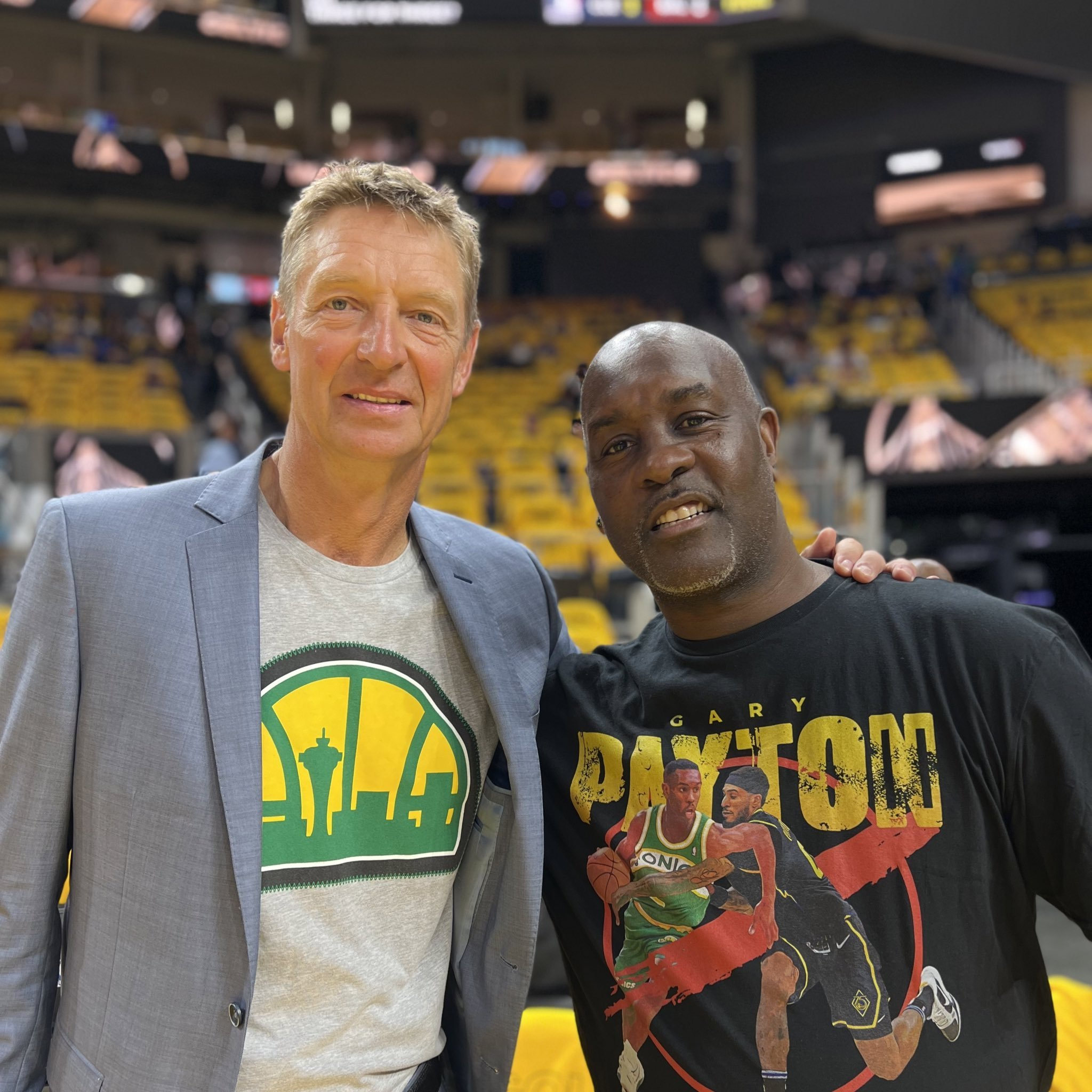 表现迅速崭 表现迅速崭