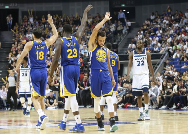 边后卫套边 边后卫套边